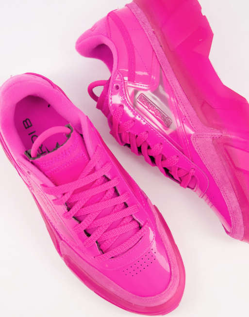 Reebok hot hot sale pink sneakers