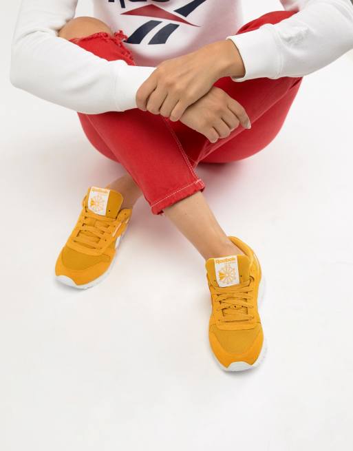 Reebok yellow classic store leather mu sneakers