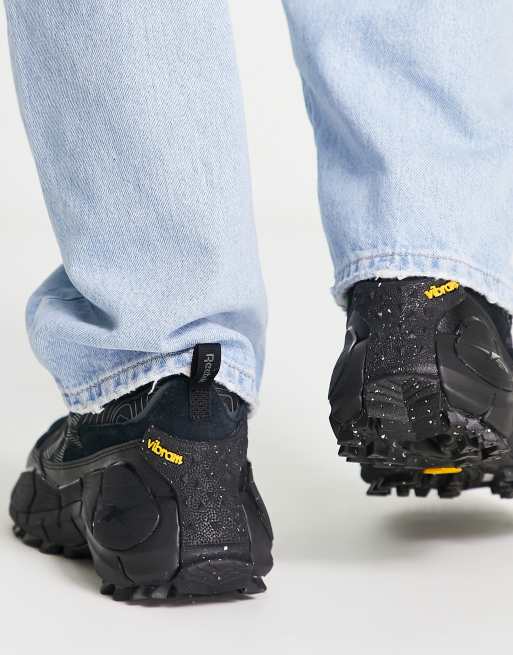 Black reebok zigs sales