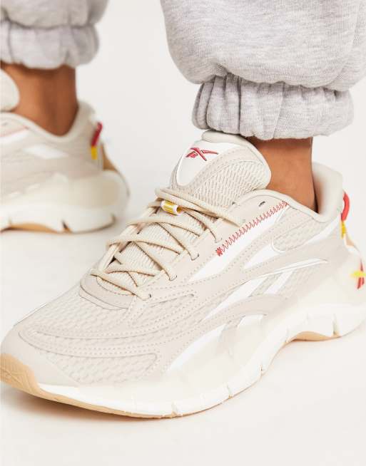 Reebok Zig Kinetica 2.5 trainers in neutrals | ASOS