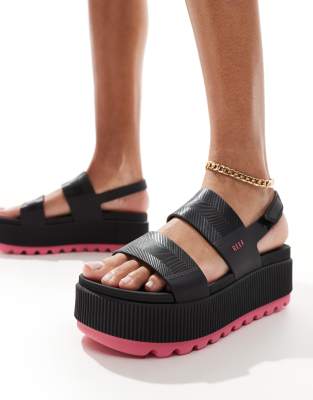 Reef - Vista Hi - Sandalen in Schwarz und Rosa, exklusiv bei ASOS