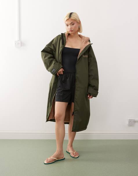 Regatta – Adult – Wasserdichter Umkleideponcho in dunklem Khaki - view 1