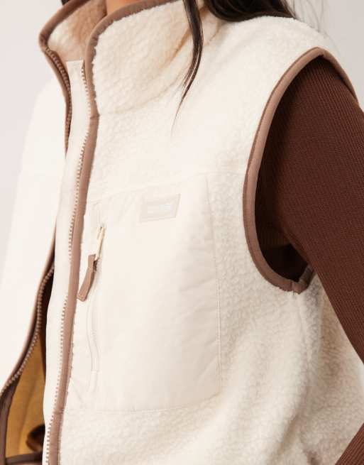 Regatta Cosy frankie borg longline bodywarmer in light vanilla mocha, 3 of 4