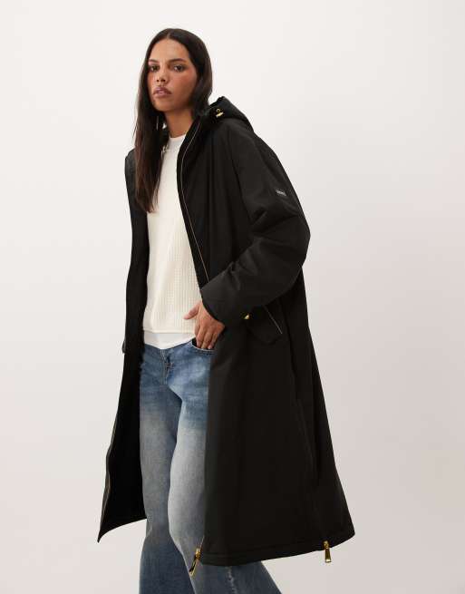 Regatta Heritage waterproof changing robe in black, 4 of 4