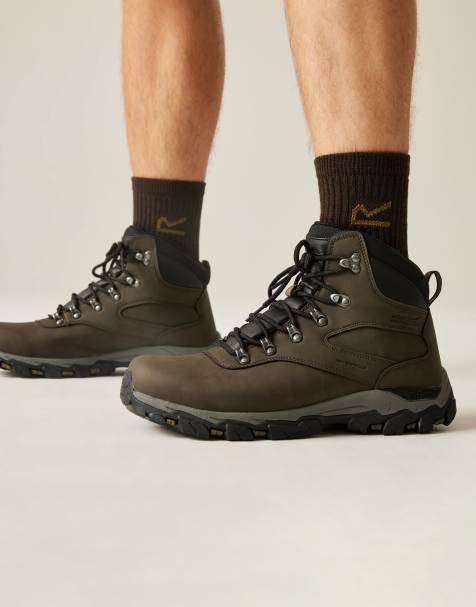 Regatta Holcombe classic walking boots in brown - view 1