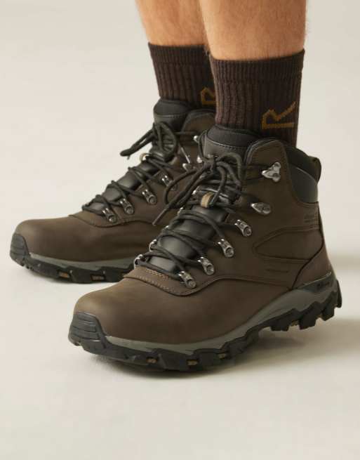 Regatta Holcombe classic walking boots in brown, 3 of 4