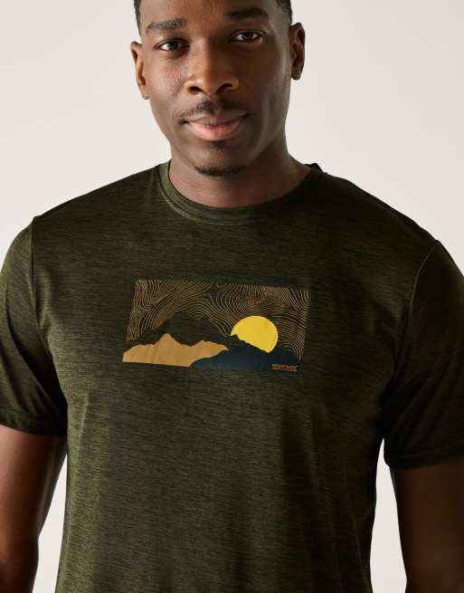 Regatta – Leichtes T-Shirt in meliertem, dunklem Khaki mit „Fingal“-Grafikprint, 3 von 4