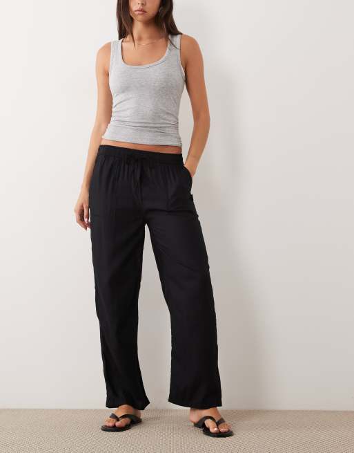 Regatta Lightweight elbrie trousers in black, 2 of 5