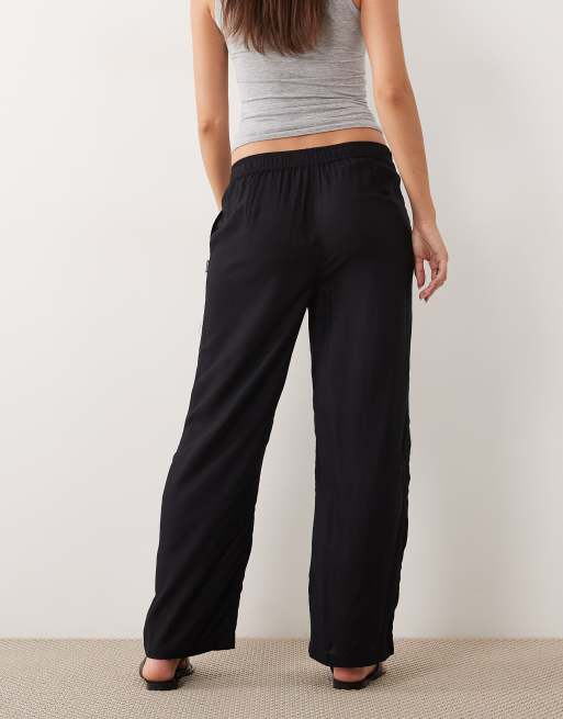 Regatta Lightweight elbrie trousers in black, 3 of 5