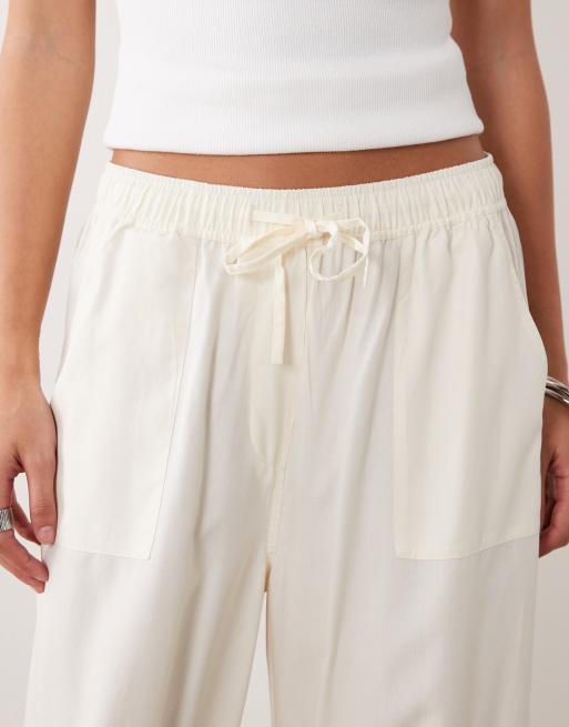 Regatta Lightweight elbrie trousers in light vanilla, 3 of 5