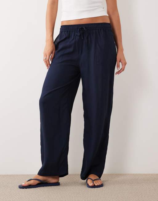 Regatta Lightweight elbrie trousers in navy, 2 of 5