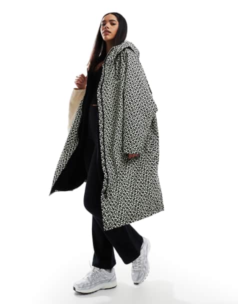 Regatta Orla Kiely Changing Robe in Black - view 1