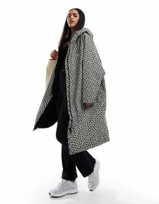 Regatta Orla Kiely Changing Robe Waterproof Rainwear in Black