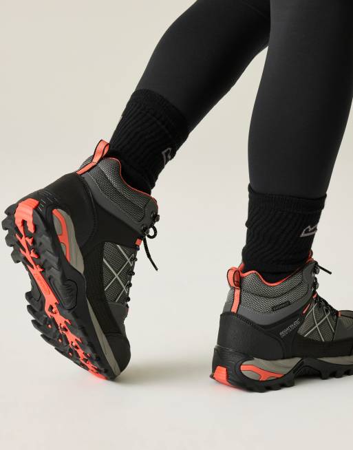 Regatta Samaris III technical waterproof mid walking boots in grey, 2 of 4
