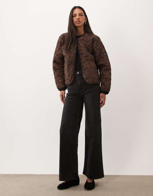 Regatta Swing maia quilted jacket in dark textured leopard, 2 of 4