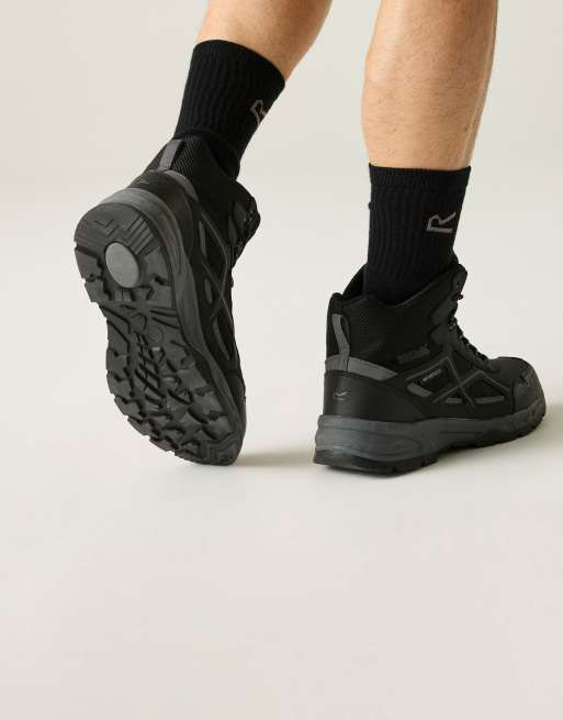 Regatta Vendeavour Waterproof Walking Boots in black, 4 of 4