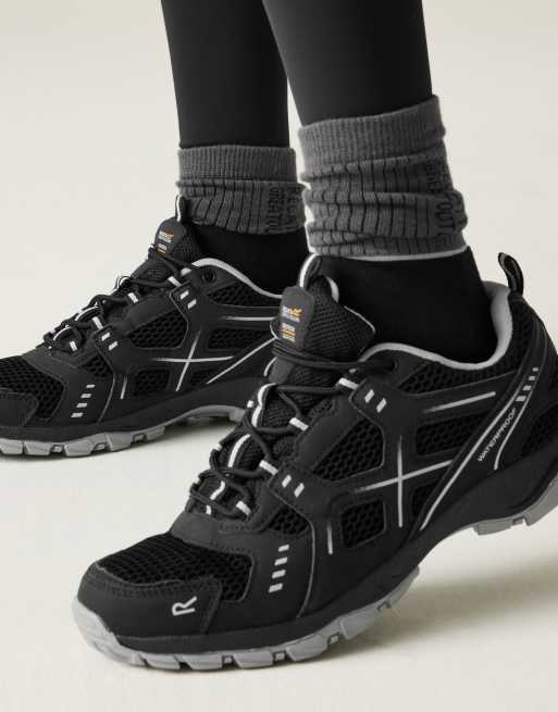 Regatta Vendeavour waterproof walking shoes in black cyberspace, 3 of 4