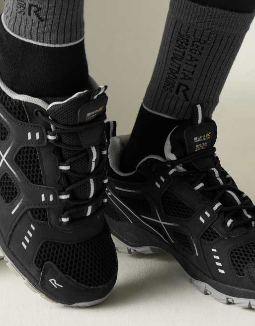 Regatta Vendeavour waterproof walking shoes in black cyberspace, 4 of 4