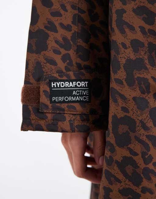 Regatta Waterproof changing robe in dark textured leopard, 3 of 4