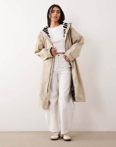 Regatta Waterproof changing robe in white pepper abstract floral - view 1