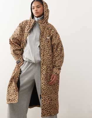 Regatta waterproof robe in abstract leopard spot-Brown