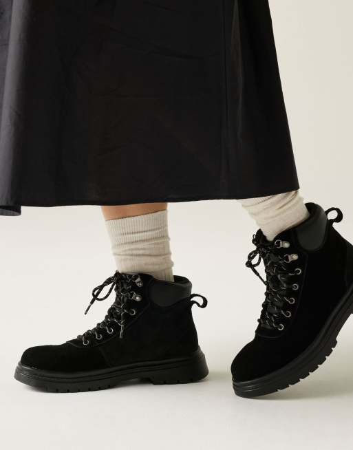 Regatta Whinton boots in black, 3 of 4