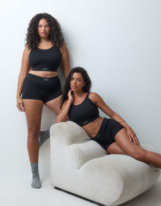 Reign Studio Conna Fuller Bust bralette top in black, 2 of 5