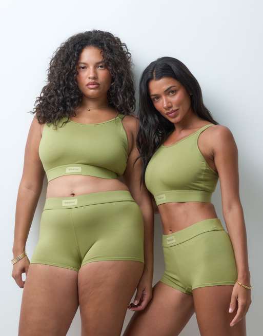 Reign Studio Conna fuller bust boxer set in green, 3 of 3