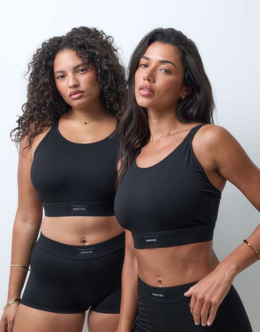 Reign Studio – Conna – Fuller Bust – Set in Schwarz mit Boxershorts, 2 von 3