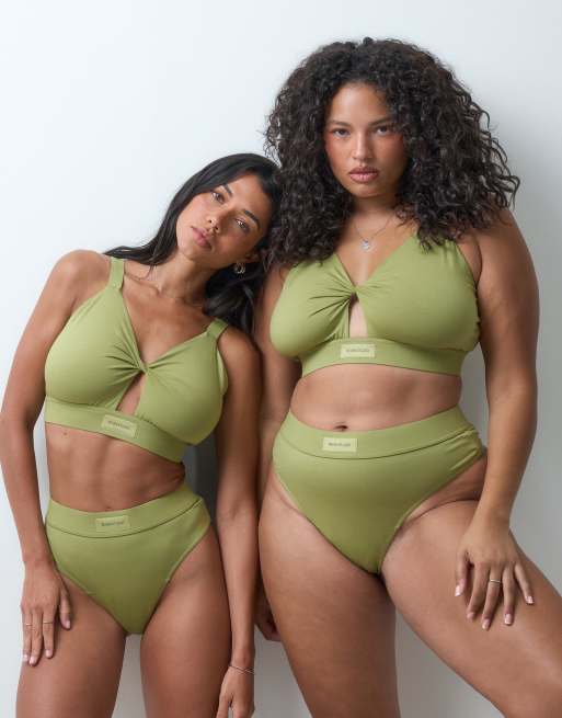 Reign Studio Maya fuller bust set in green, 3 of 3