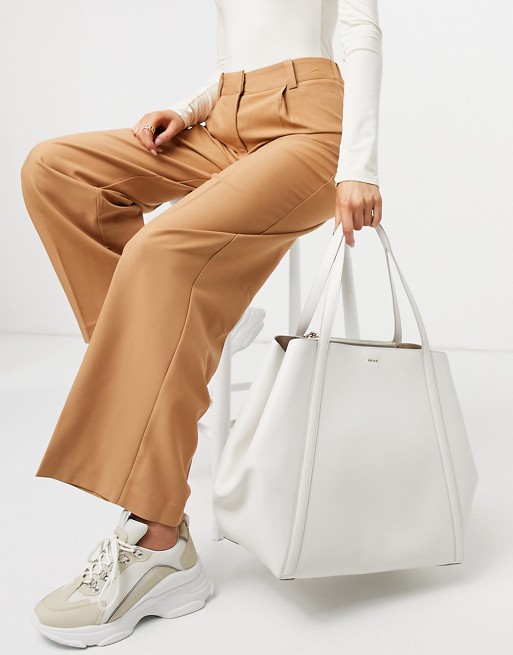 Reiss norton leather tote in off white