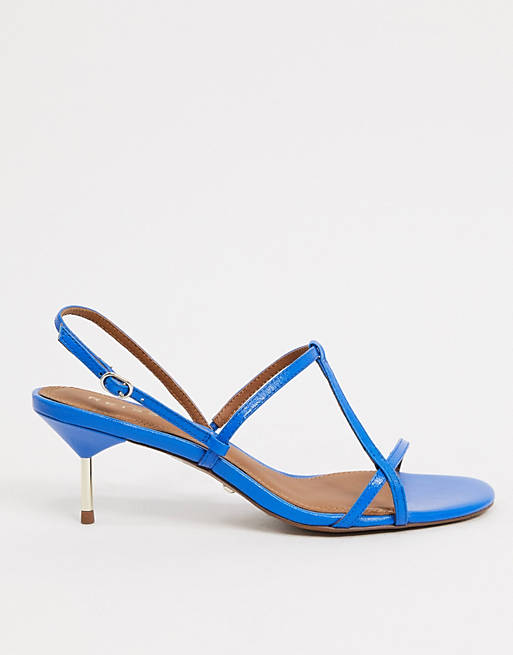 Reiss – Ophelia – Niebieskie sandały z cienkimi paskami na średnim obcasie
