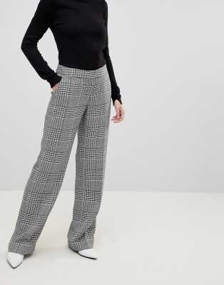 geruite flared pants