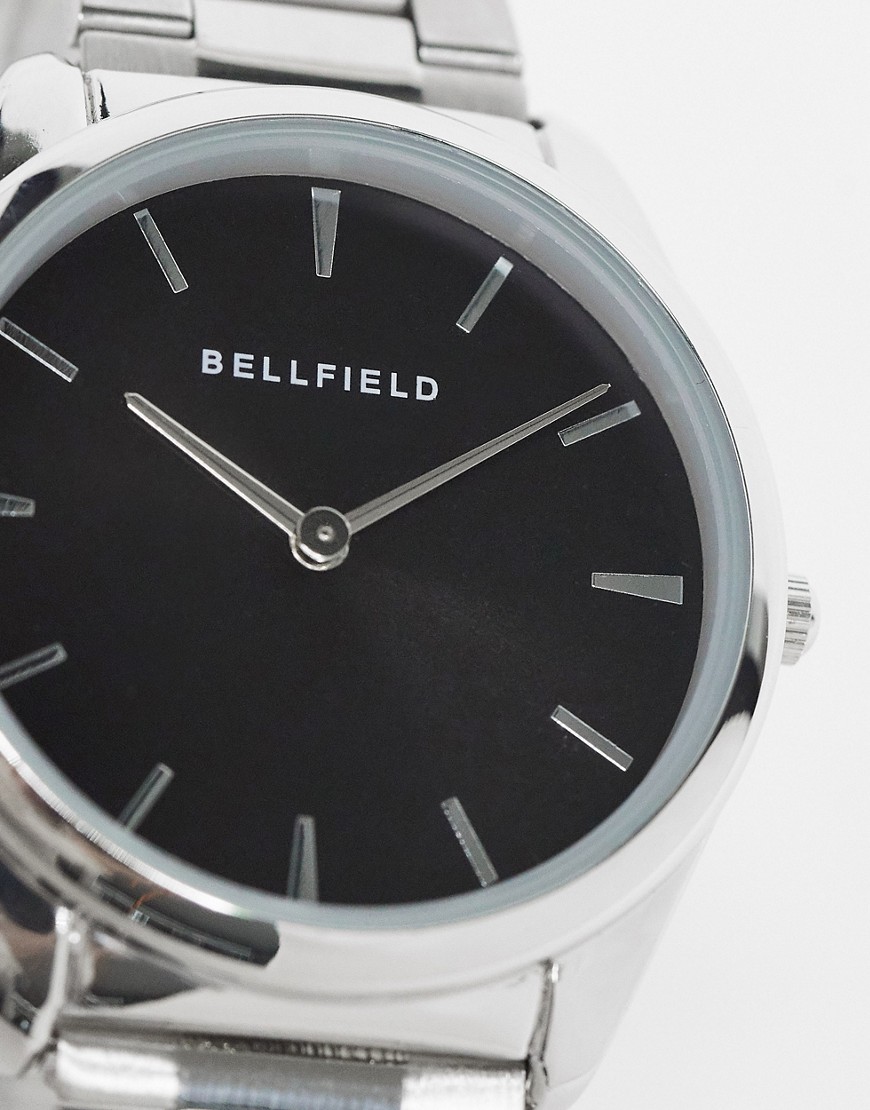 reloj plateado de pulsera estrecha con eslabones de bellfield