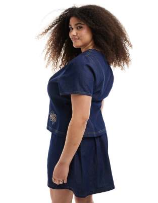 RENEE STUDIO PLUS EXCLUSIVE DENIM BUTTON FRONT SHORT SLEEVE TOP 