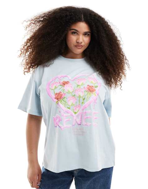 Renee Studio Plus Exclusive – Jasnoniebieski T-shirt z okrągłym dekoltem i grafiką z sercem i kwiatami - view 1
