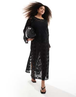 Renée Studio Plus - Exklusiv - Langärmliges Spitzen-Maxikleid in Schwarz
