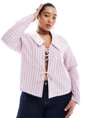 Renée Studio Plus - Exklusive Hemdbluse mit Kragen, gebundener Vorderseite, Strassherzen und rosa Streifen-Bunt