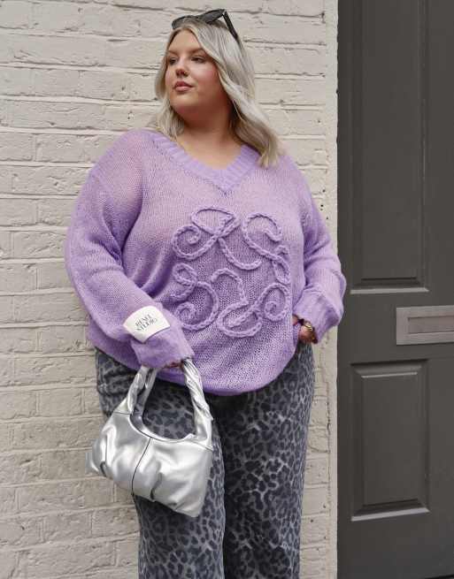 Renee Studio Plus x Holly Wynne exclusive applique logo v neck