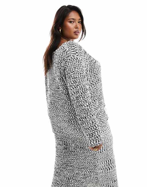 Renee Studio Plus x Holly Wynne exclusive longline Renee Studio Plus x Holly Wynne exclusive longline