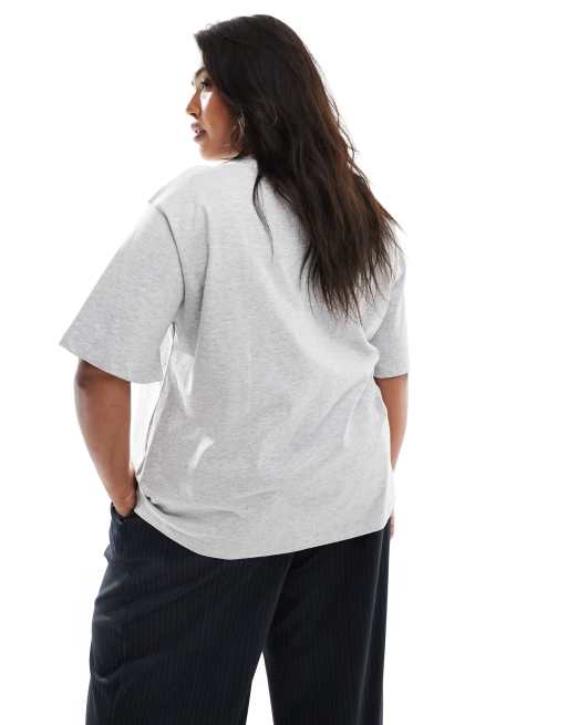  Renee Studio Plus x Holly Wynne – Exklusives T-Shirt in Grau mit „I am my own Muse“-Schriftzug  , 3 von 5