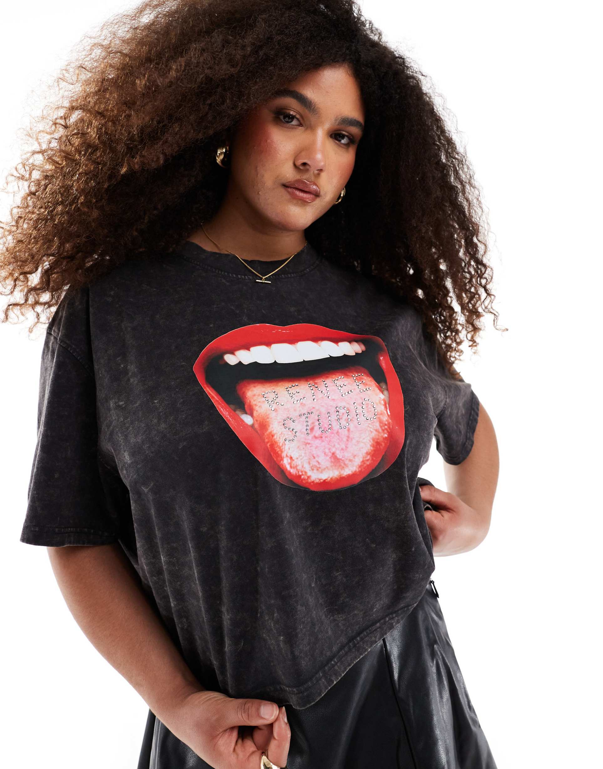 renee studio plus x michelle nayla exclusive acid wash hotfix mouth motif t-shirt in gray