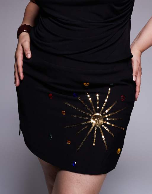Renée Studio - Sort mininederdel i velour med sideslids og pailletter samt smykkesten i kosmisk design, 3 af 5