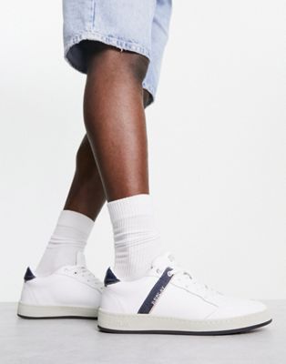 Replay trainers in white