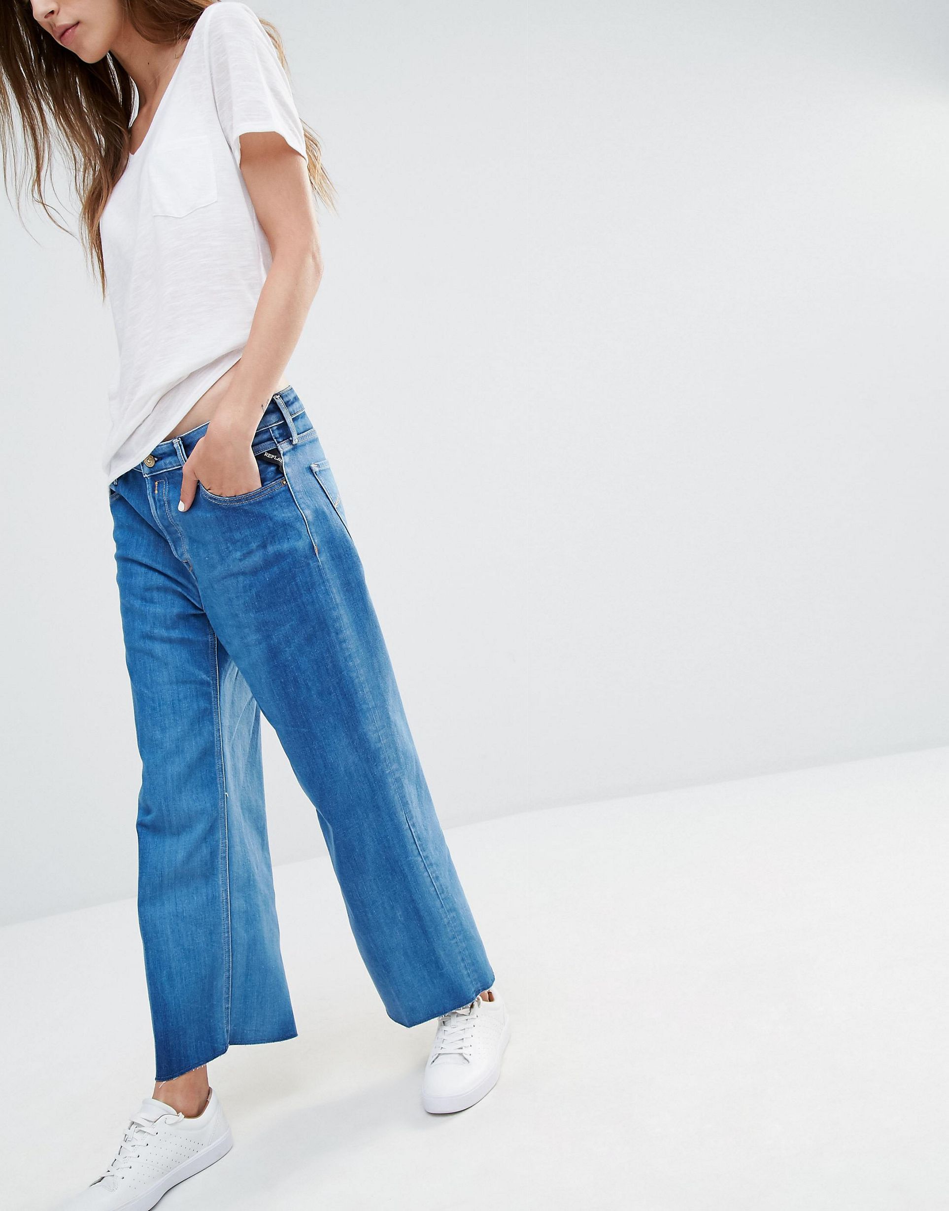 Прямые широкие джинсы