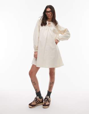 Résumé Resume boho chuck on smock dress in creme-White