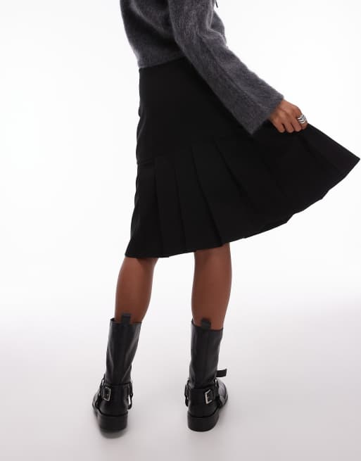 Resume low rise Y2K pleated kilt skirt in black with buckle, 5 of 5