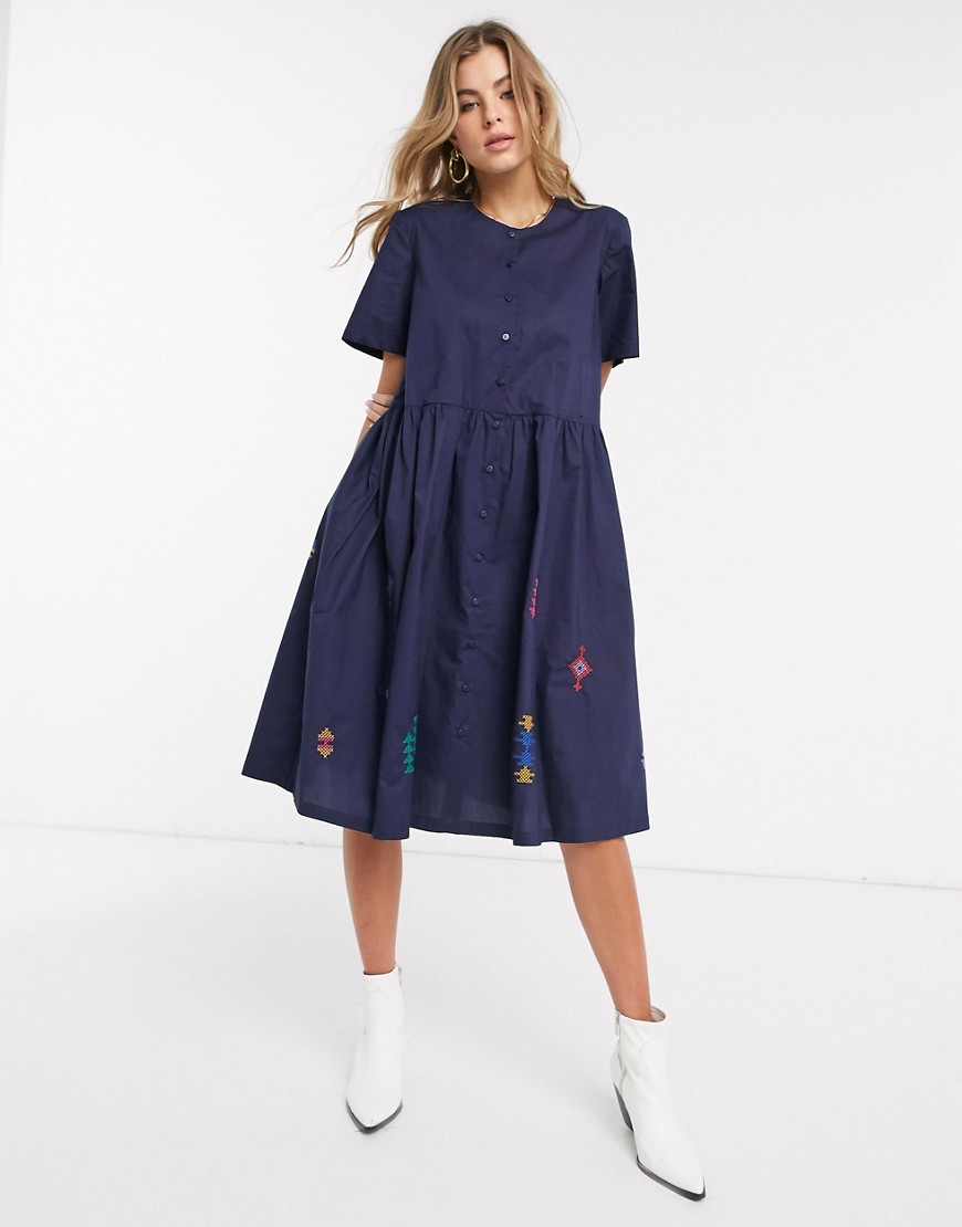Resume Selma - Midi-jurk met knopen aan de voorkant en borduursel-Marineblauw