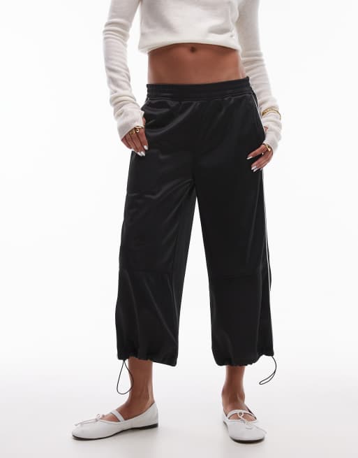 Resume sporty capri trousers with contrast tipping & toggle