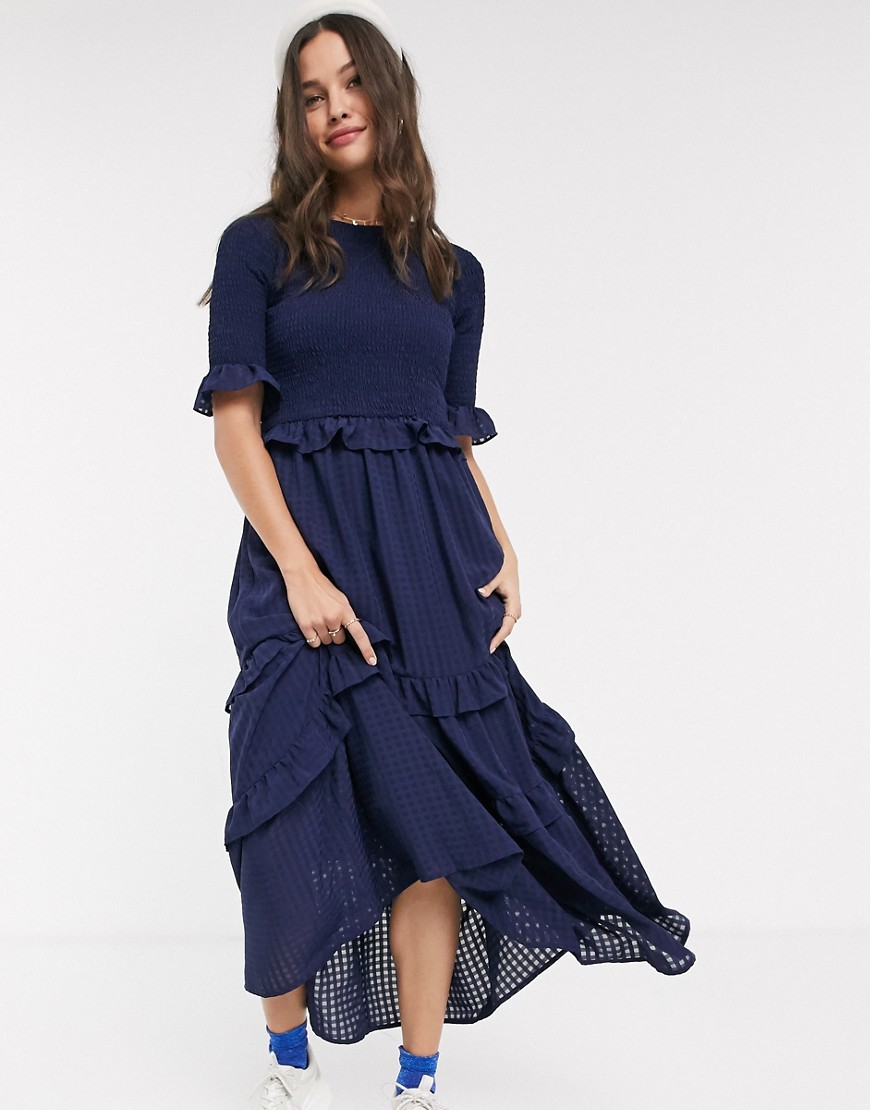 Resume - Tosca - Gelaagde lange jurk in marineblauw